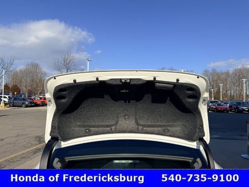 Used 2016 Toyota Avalon Limited image 17