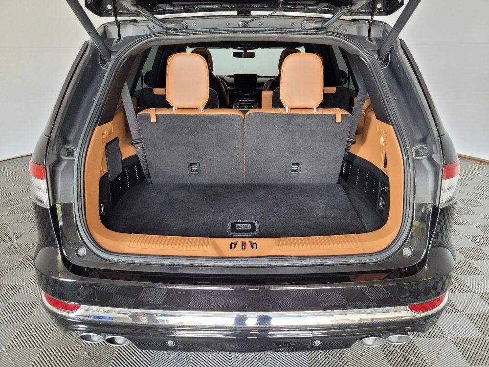 Used 2020 Lincoln Aviator Black Label w/ Class IV Trailer Tow Package AWD/4WD image 29