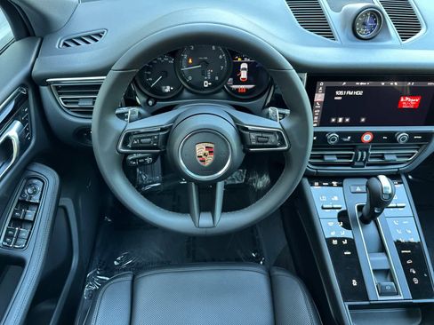 New 2026 Porsche Macan image 15