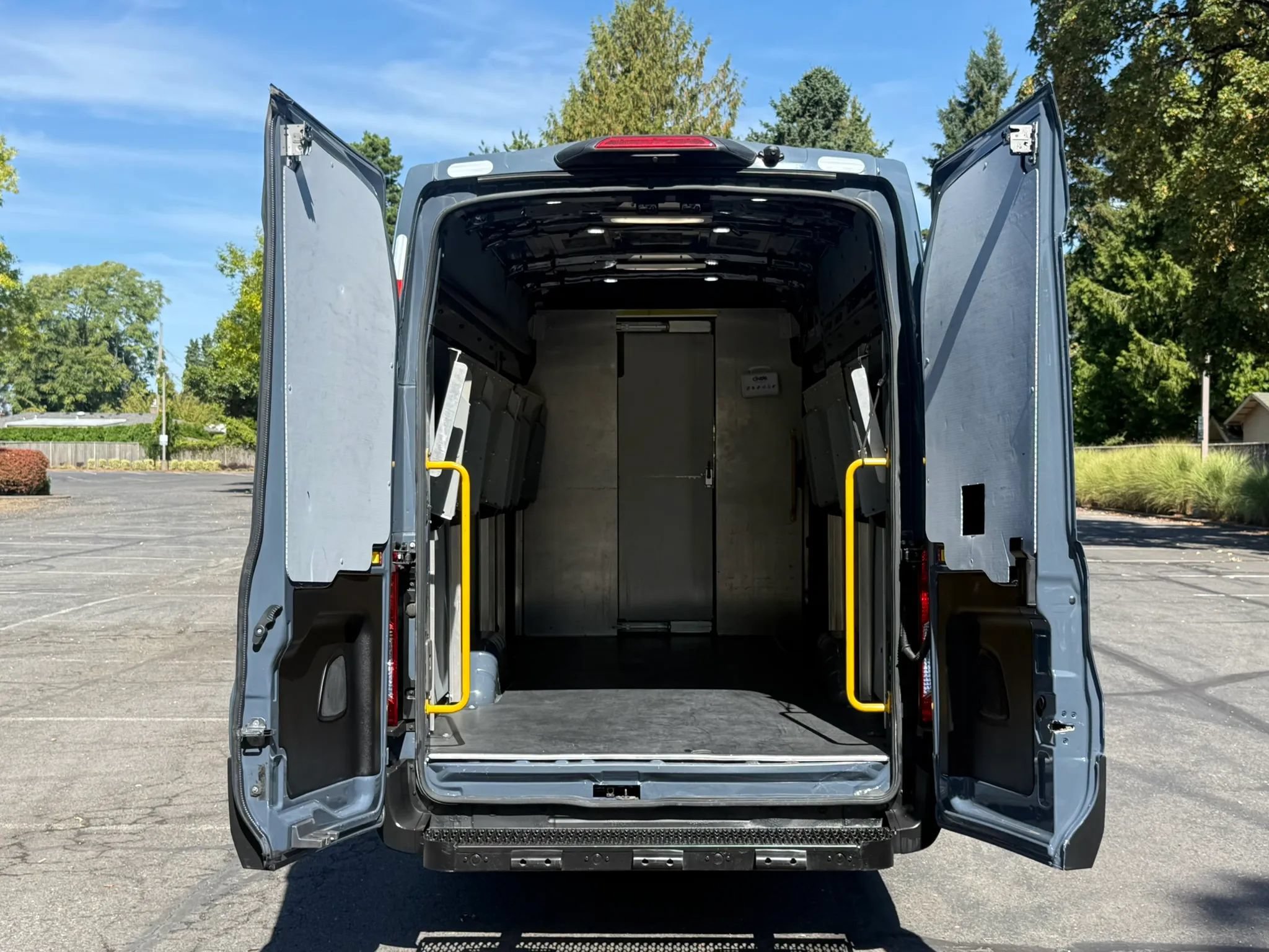 Used 2021 Ford Transit 250 148 High Roof Extended w/ Parcel Delivery Package RWD image 9