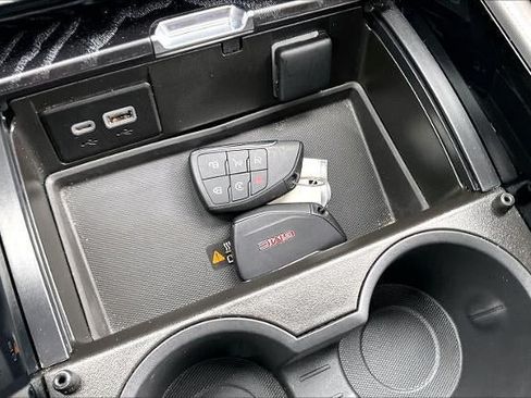 Used 2024 GMC Yukon Denali w/ Denali Reserve Package AWD/4WD image 35
