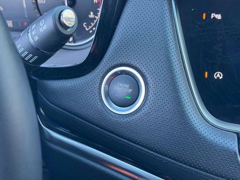 Certified 2025 Cadillac XT5 Premium Luxury image 32