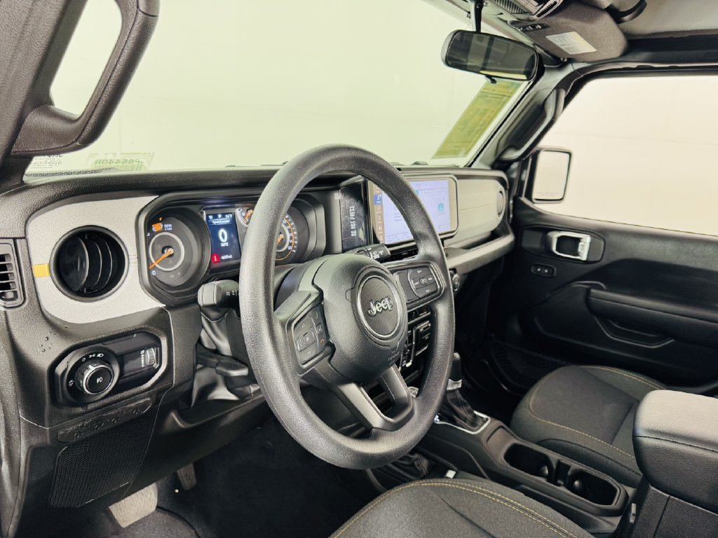 Used 2026 Jeep Wrangler Unlimited Sport AWD/4WD image 8