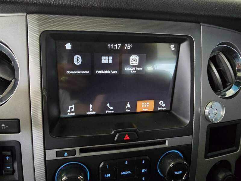 Used 2017 Ford Expedition XLT w/ Equipment Group 202A RWD image 32
