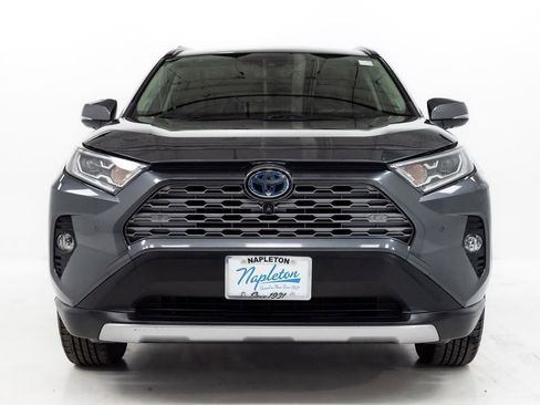 Used 2019 Toyota RAV4 Limited AWD/4WD image 6
