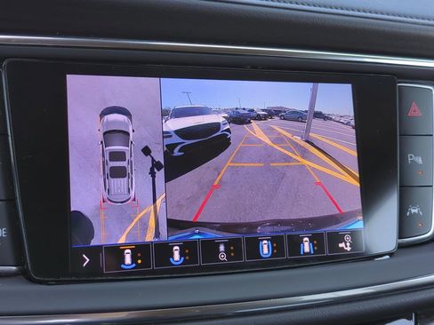 Used 2021 Buick Enclave Avenir w/ Avenir Technology Package AWD/4WD image 17