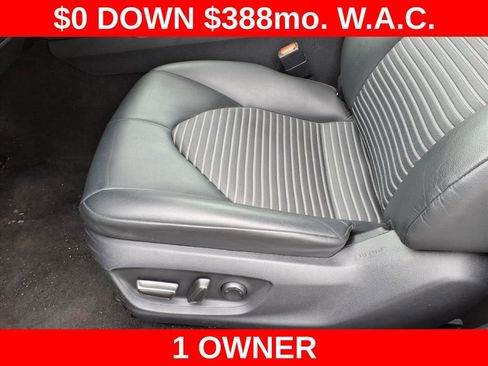 Used 2024 Toyota Camry SE image 9