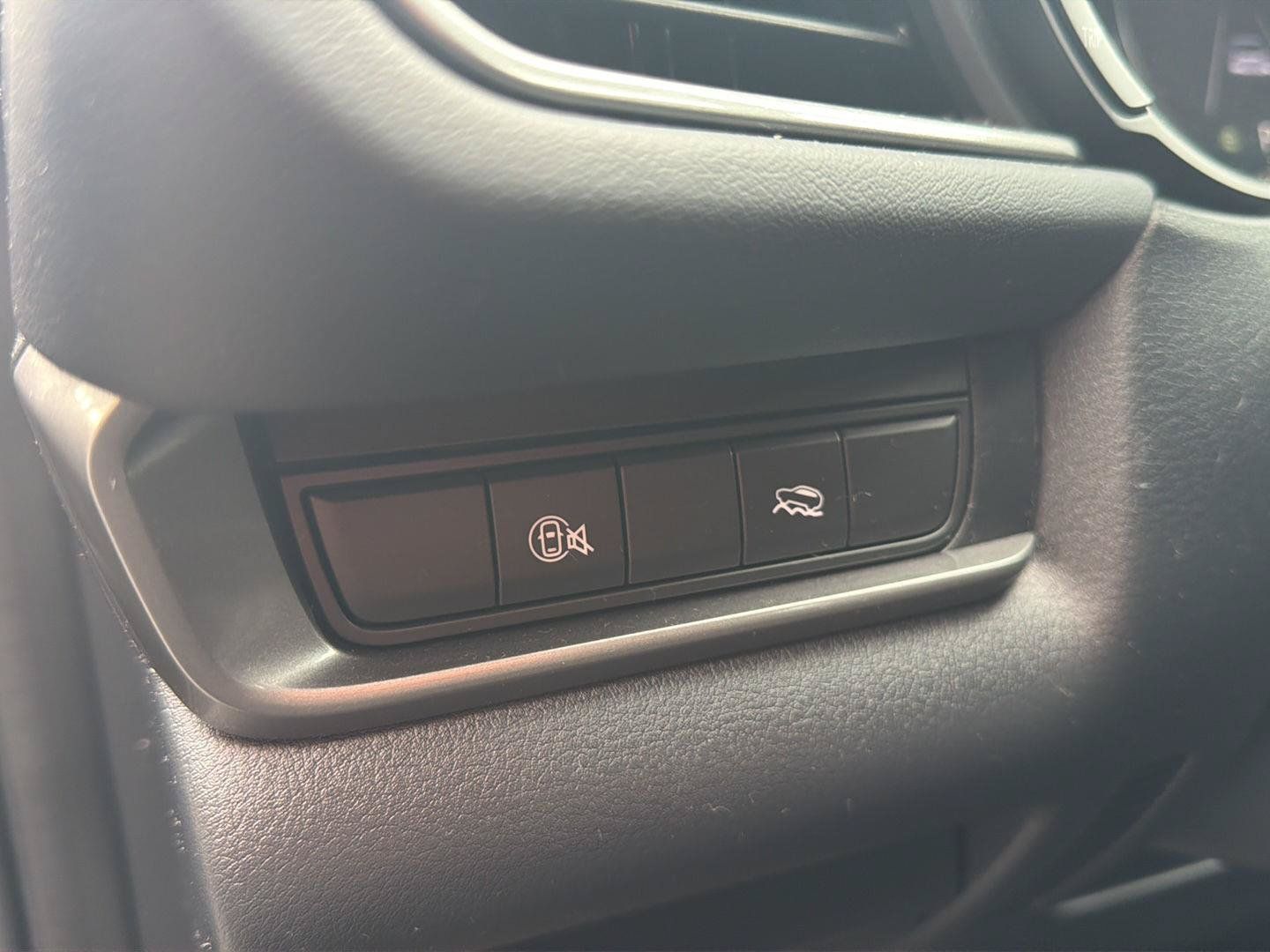 Certified 2025 MAZDA CX-30 AWD 2.5 S image 14