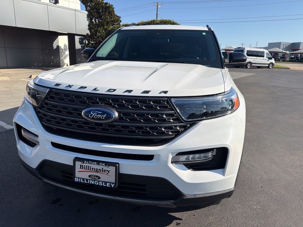 Used 2022 Ford Explorer XLT w/ Equipment Group 202A RWD image 8