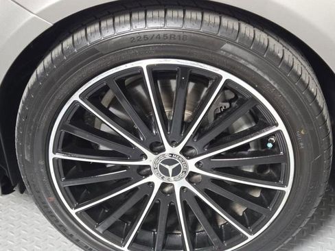 Used 2019 Mercedes-Benz C 300 Sedan image 4