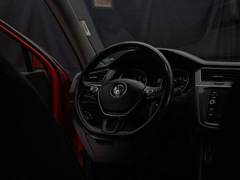 Used 2019 Volkswagen Tiguan SE w/ 3rd Row Seat Package image 14
