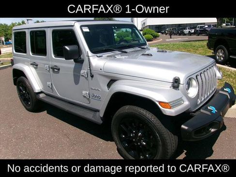 Used 2023 Jeep Wrangler Unlimited Sahara w/ Cold Weather Group AWD/4WD image 2