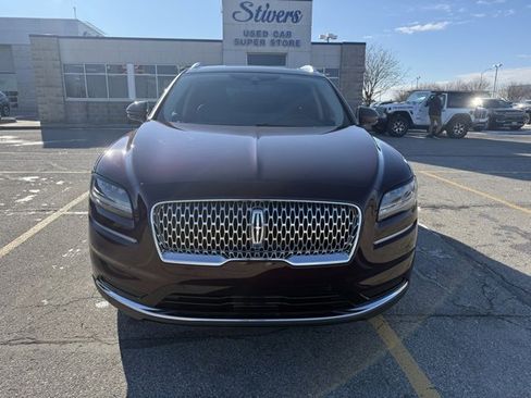 Used 2022 Lincoln Nautilus Reserve w/ Equipment Group 201A image 8