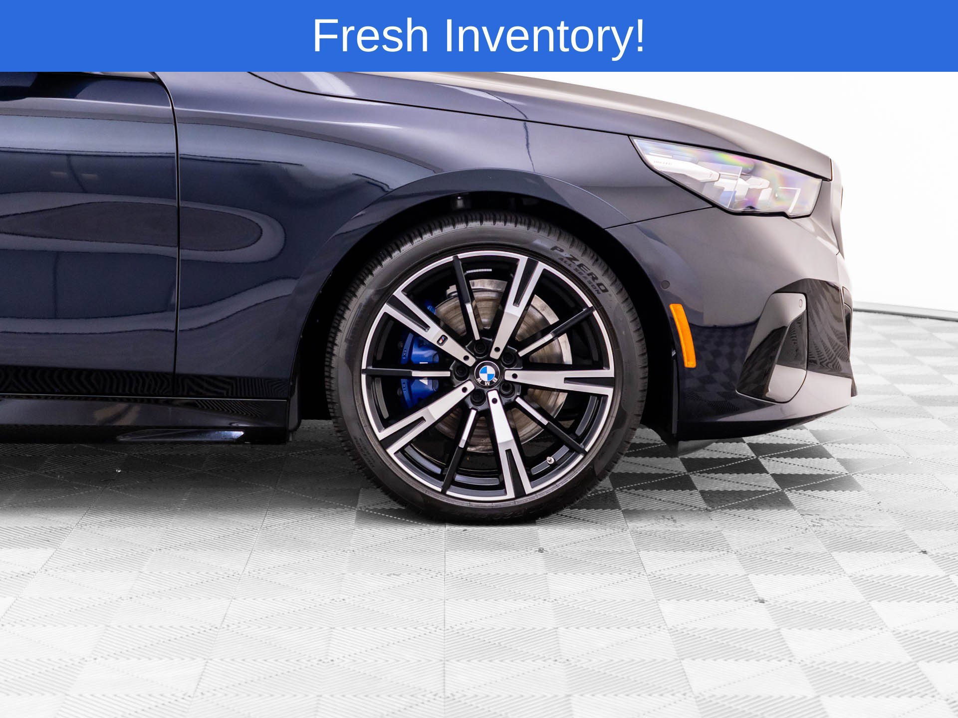 Certified 2027 BMW 530i xDrive w/ M Sport Package AWD/4WD image 37