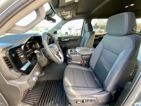 New 2026 GMC Sierra 1500 SLE image 27