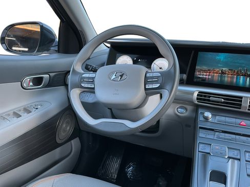 Used 2022 Hyundai Nexo Blue image 12