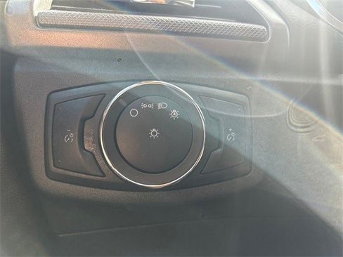 Used 2020 Ford Fusion SE image 21