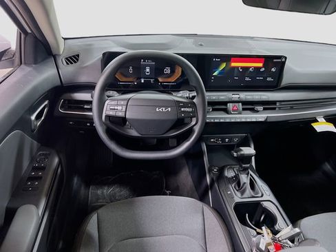 New 2025 Kia K4 LX image 20