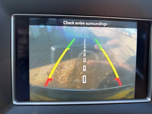 Used 2018 Jeep Grand Cherokee Limited image 16