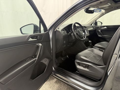 Used 2018 Volkswagen Tiguan SEL image 12