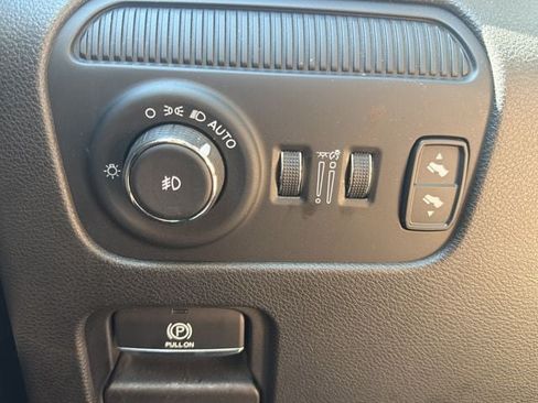 Used 2024 Jeep Wagoneer Series II w/ Flexible Seating Group RWD image 33