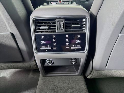 Used 2021 Porsche Cayenne GTS AWD/4WD image 22