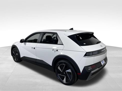 New 2026 Hyundai Ioniq 5 SEL RWD image 3