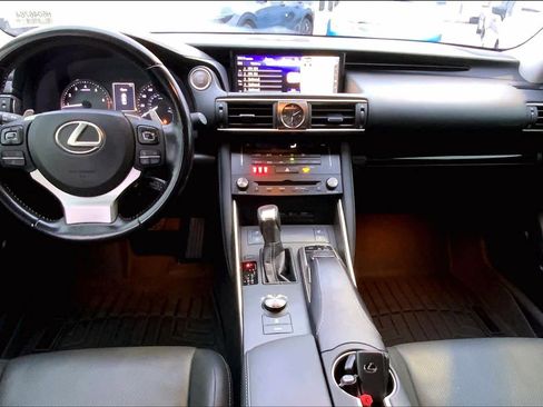 Used 2017 Lexus IS 200t image 15