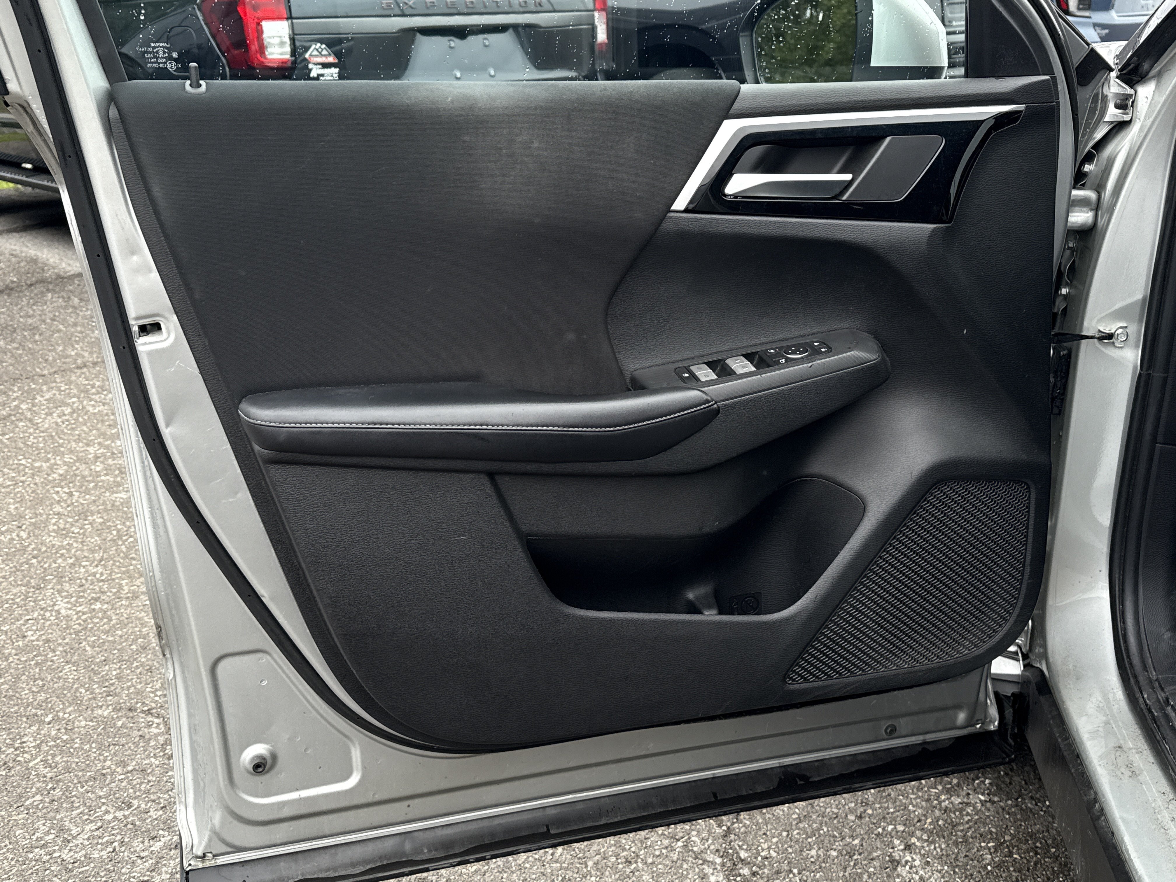 Used 2022 Mitsubishi Outlander ES AWD/4WD image 14