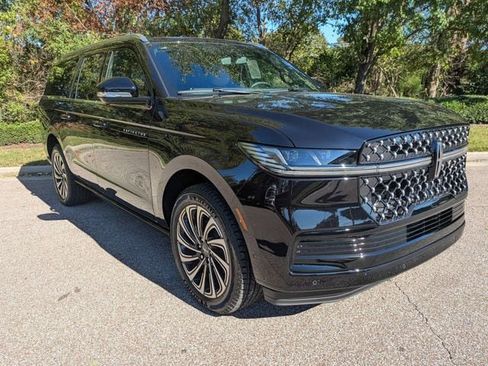 New 2025 Lincoln Navigator Reserve w/ Jet Appearance Package image 12