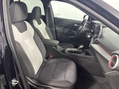 Used 2024 Chevrolet Trax RS w/ Driver Confidence Package FWD image 21