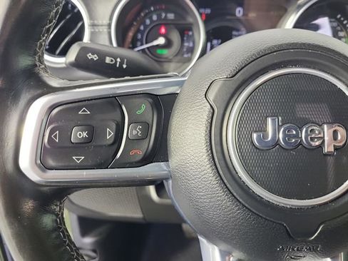 Used 2022 Jeep Wrangler Unlimited Sahara w/ Cold Weather Group AWD/4WD image 21