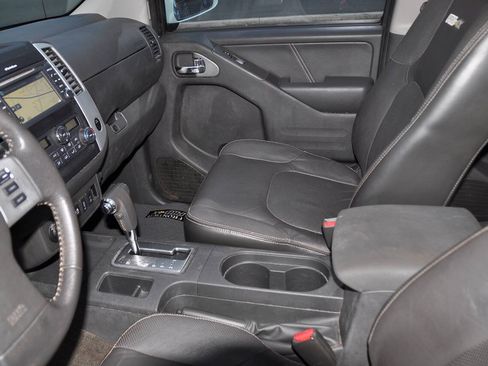 Used 2015 Nissan Frontier PRO-4X w/ Pro-4x Luxury Package AWD/4WD image 26