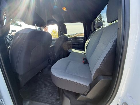 Used 2022 RAM 2500 Big Horn AWD/4WD image 17