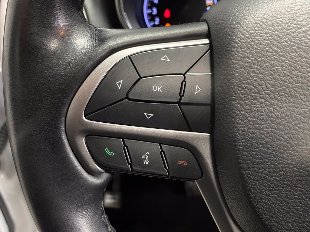 Used 2021 Jeep Grand Cherokee Limited AWD/4WD image 33
