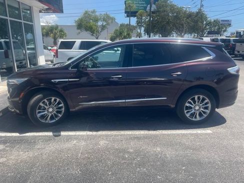 Used 2022 Buick Enclave Avenir w/ Avenir Technology Package FWD image 2