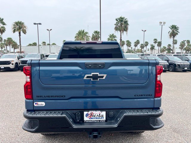 Used 2024 Chevrolet Silverado 1500 Custom Trail Boss w/ Turbomax Blackout Package AWD/4WD image 8