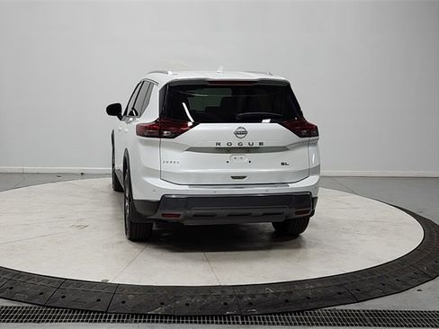 Used 2025 Nissan Rogue SL w/ SL Premium Package image 6
