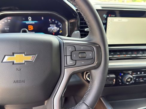 Used 2026 Chevrolet Silverado 1500 High Country w/ Technology Package AWD/4WD image 26