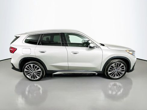 Used 2025 BMW X1 xDrive28i w/ Premium Package image 4
