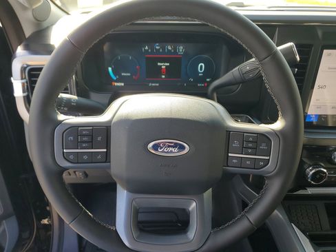 New 2025 Ford F250 Lariat w/ Black Appearance Package image 18