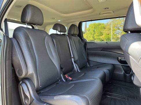 Used 2026 Kia Carnival SX Prestige FWD image 27