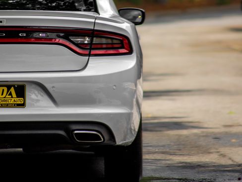 Used 2018 Dodge Charger GT image 32