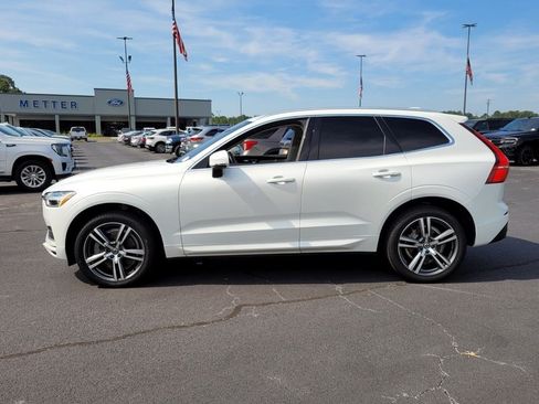 Used 2020 Volvo XC60 T6 Momentum w/ Protection Package AWD/4WD image 4
