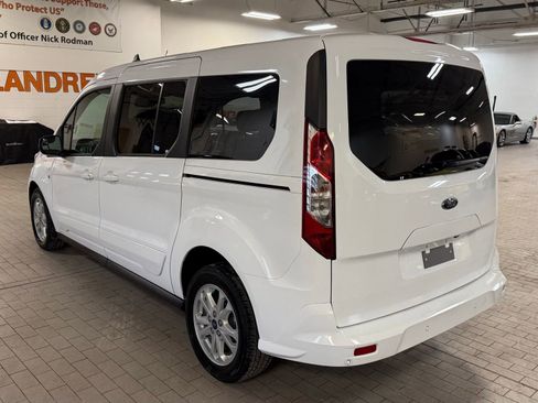 Used 2019 Ford Transit Connect XLT image 8