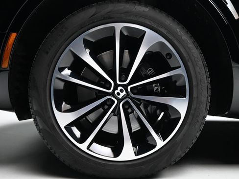 Used 2019 Bentley Bentayga AWD/4WD image 40