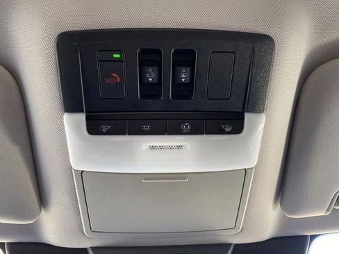 Used 2022 Nissan Pathfinder SL w/ SL Premium Package image 28