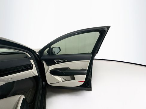 Used 2025 Kia Sportage EX FWD image 31