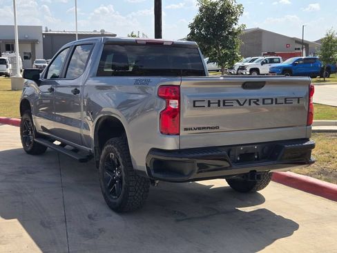 Used 2025 Chevrolet Silverado 1500 Custom Trail Boss AWD/4WD image 4