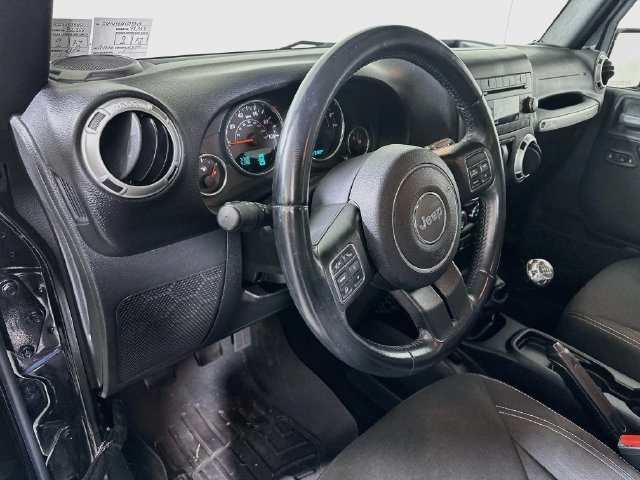Used 2015 Jeep Wrangler Sahara w/ Connectivity Group AWD/4WD image 11